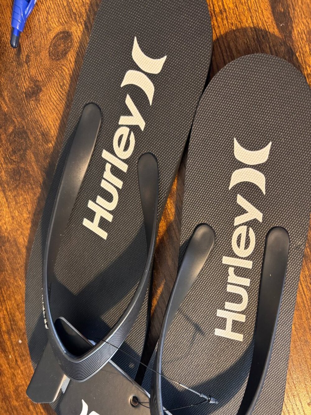 Hurley Men's Black Flip Flop Sandals Size 9 NWT Beach Pool Surf